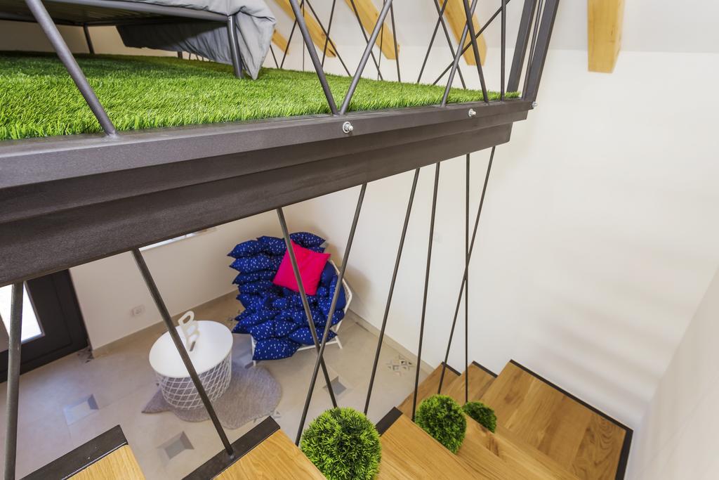 Shiny Apartment