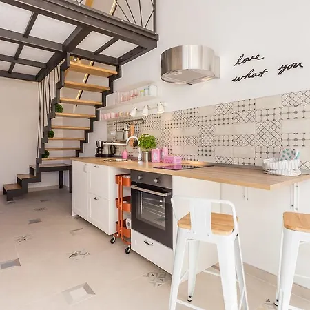 Apartment Shiny Love Split Exterior photo